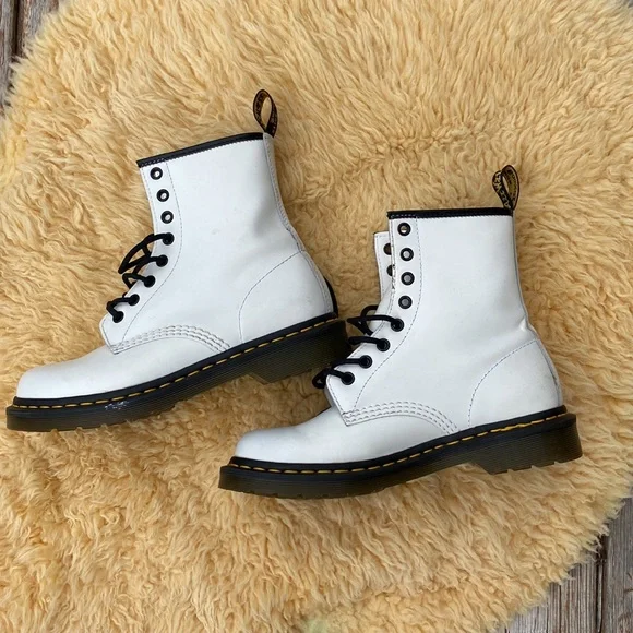 Doc Martens - Picture 3 of 10